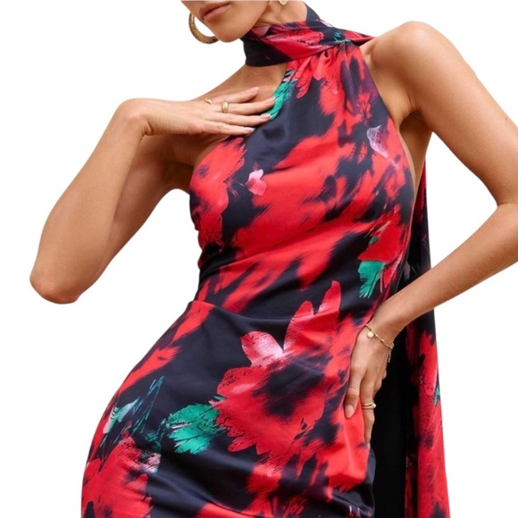NWT CLUB L LONDON Nasira Black Floral Asymmetric Neck Open Back Mini Dress - Picture 3 of 16
